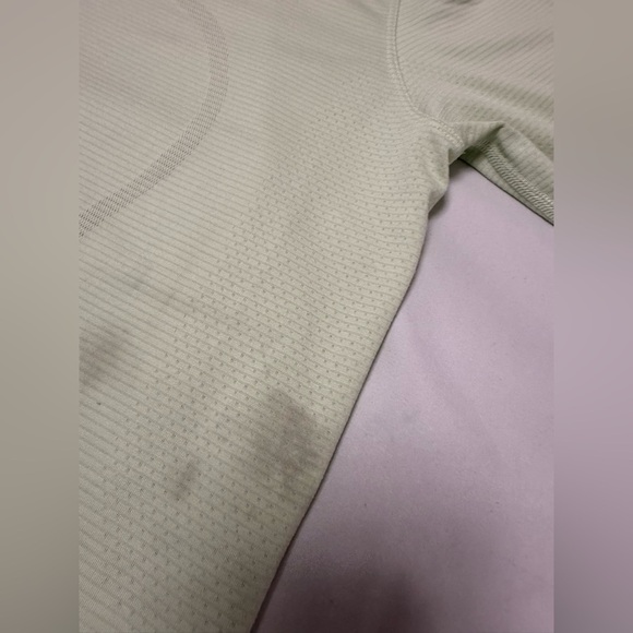 Lululemon Swiftly Tech Long Sleeve (Breeze) *StainedRelaxed Fit - Picture 4 of 10